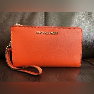Michael Kors Adele Double Zip Smartphone wristlet